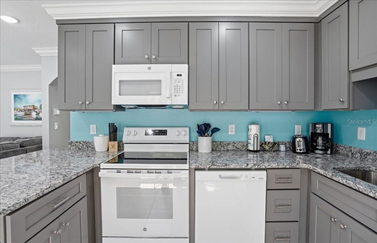 1325 Gulf Drive N, Unit 125, Bradenton Beach, FL 34217 Photo