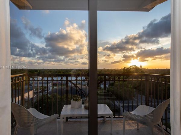 301 Altara Ave, Unit 719, Coral Gables, FL 33146