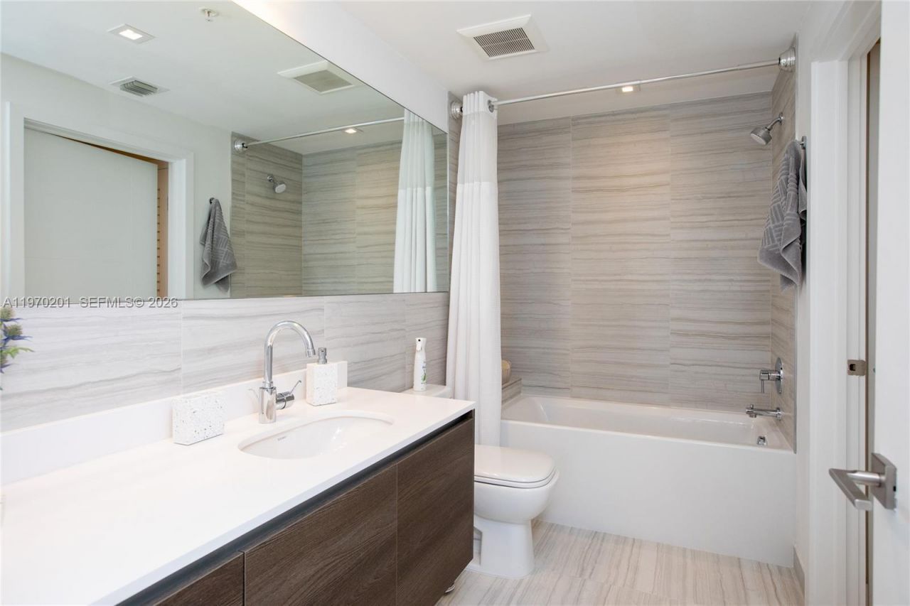 301 Altara Ave, Unit 719, Coral Gables, FL 33146 Photo