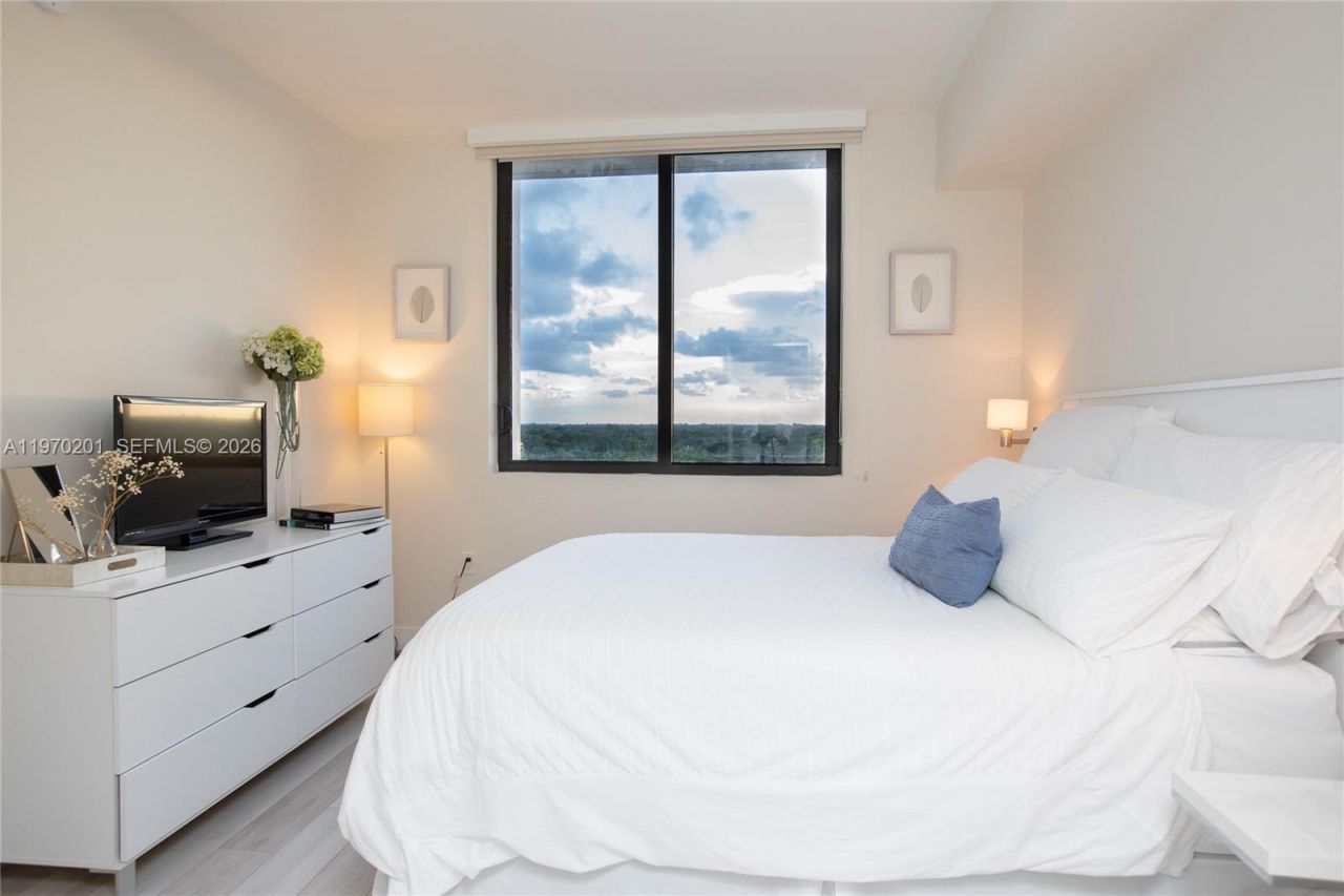 301 Altara Ave, Unit 719, Coral Gables, FL 33146 Photo