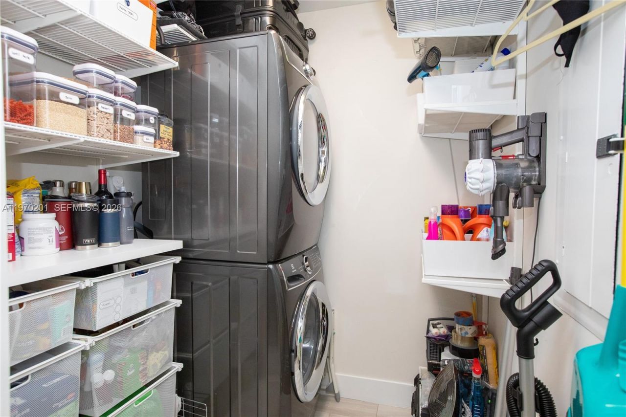 301 Altara Ave, Unit 719, Coral Gables, FL 33146 Photo