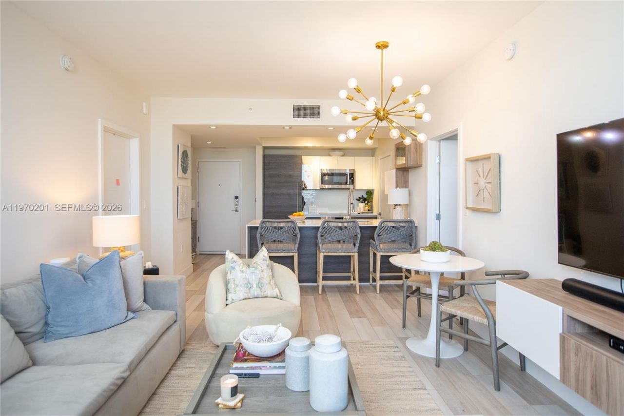 301 Altara Ave, Unit 719, Coral Gables, FL 33146 Photo