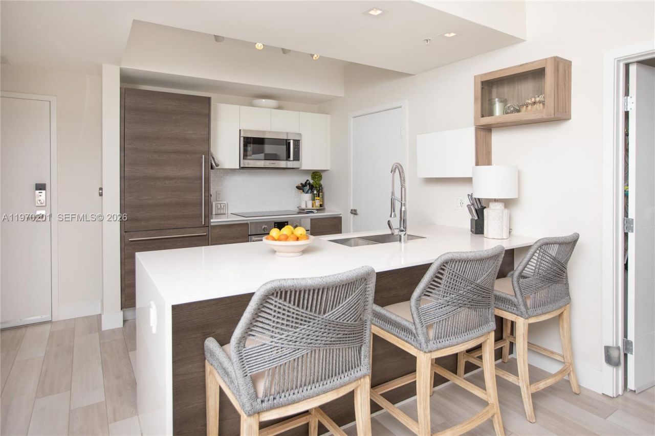 301 Altara Ave, Unit 719, Coral Gables, FL 33146 Photo