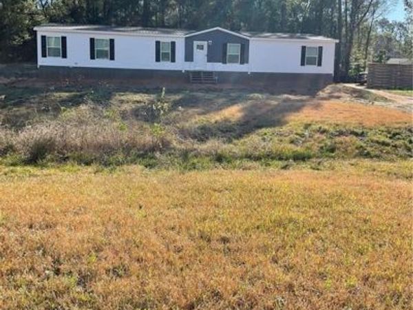 1300 Snow Road N, Semmes, AL 36575
