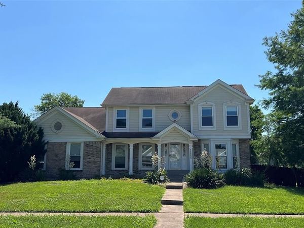 15645 Chaste Street , Florissant, MO 63034