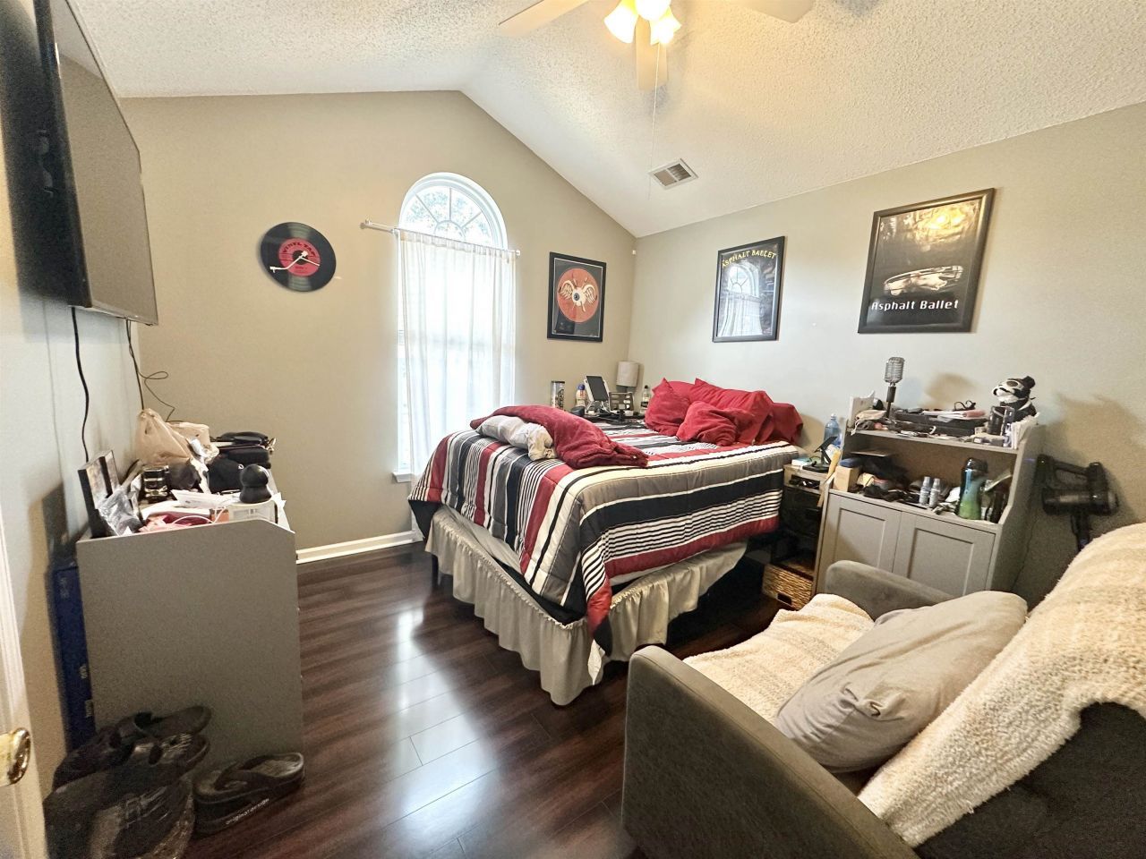 8208 Autumn Pond Ct. Photo 14