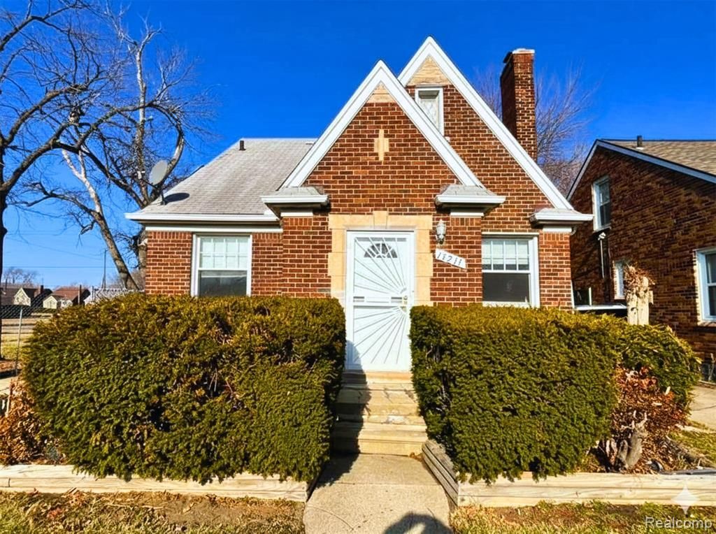 15211 Fairmount Drive, Detroit, MI 48205 Main Photo