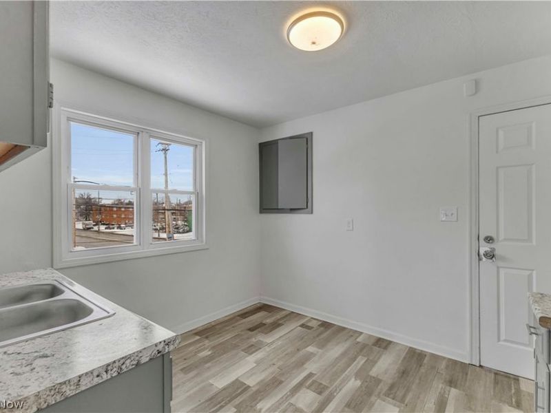 3662 W 117th Street, Cleveland, OH 44111 Photo 6