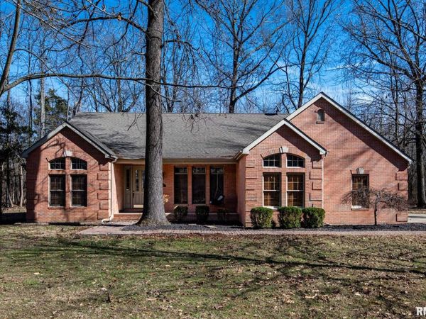 1818 Calico Road, Marion, IL 62959