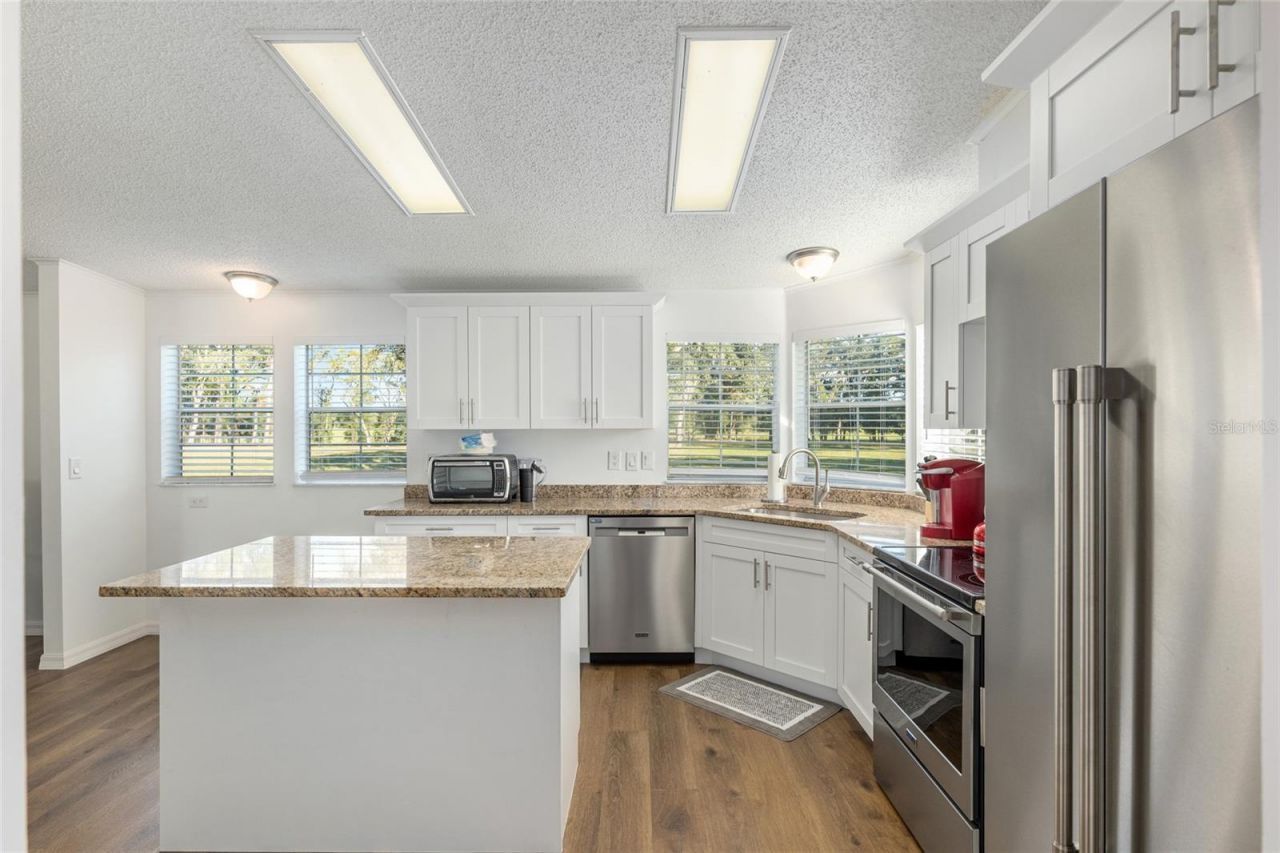 3291 SE 188th Terrace , Morriston, FL 32668 Photo