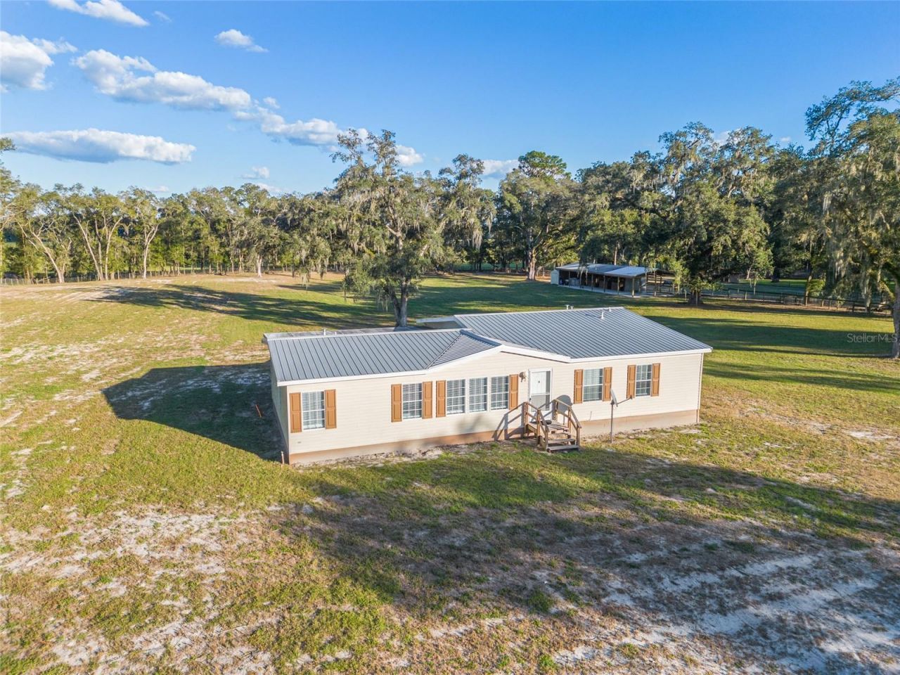 3291 SE 188th Terrace , Morriston, FL 32668 Photo