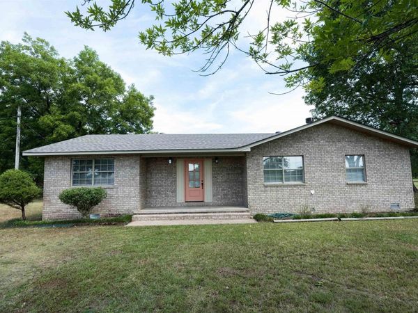 1630 S Donaghey Avenue , Conway, AR 72034