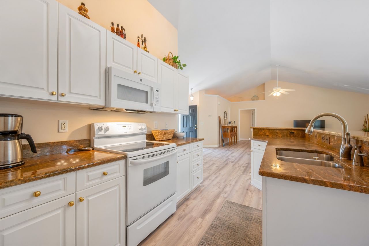 237 Melody Gardens Dr. Photo 10