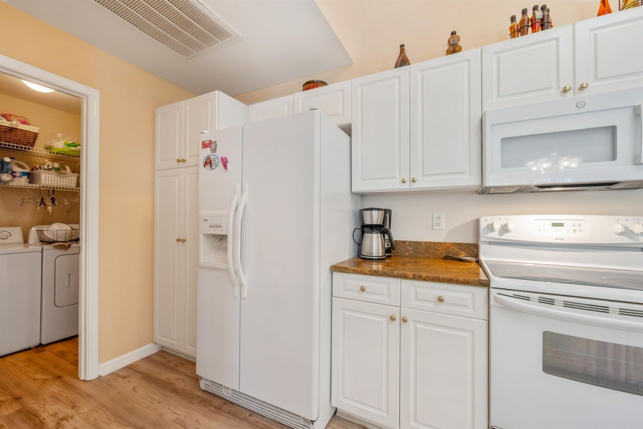 237 Melody Gardens Dr. Photo 11