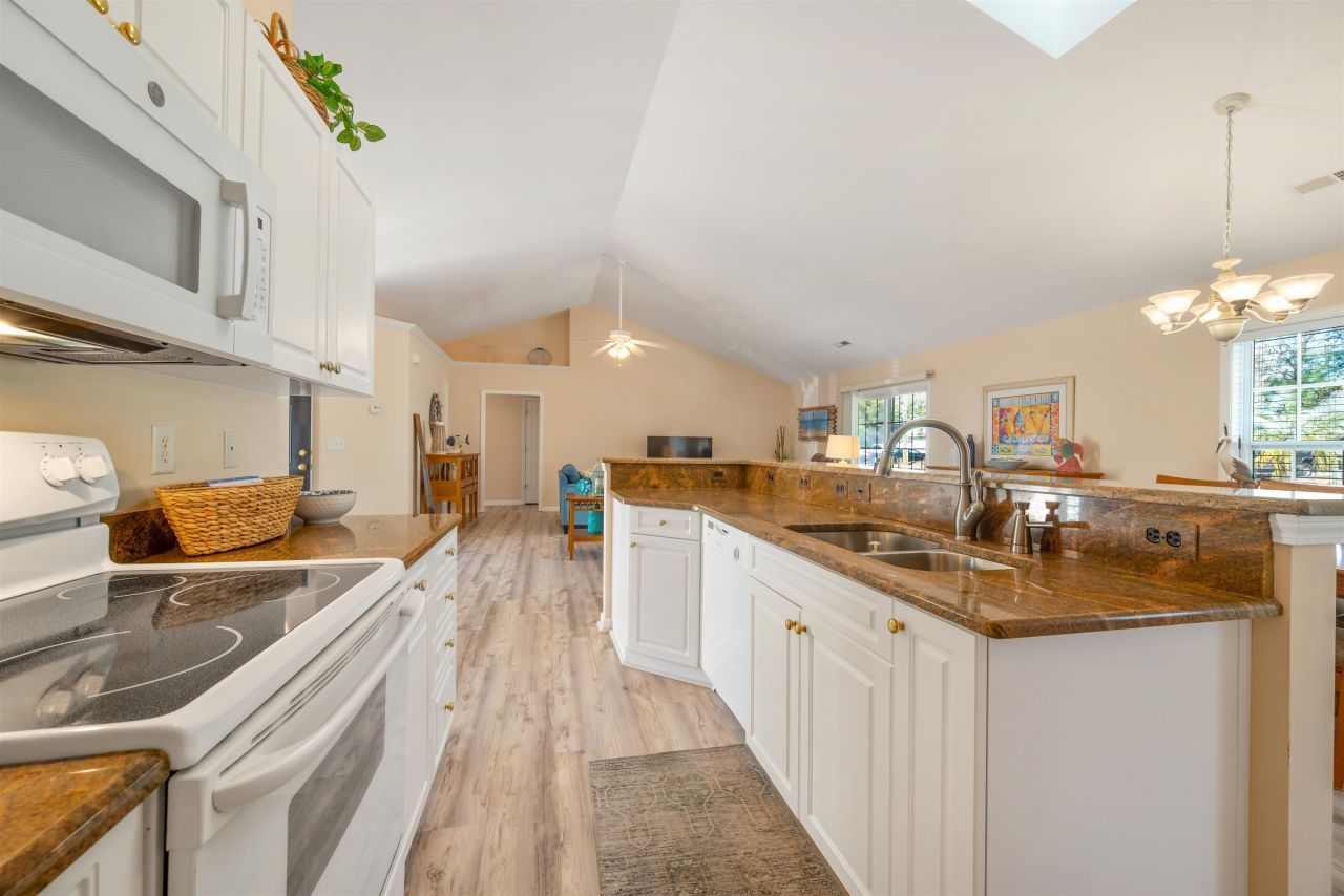 237 Melody Gardens Dr. Photo 13