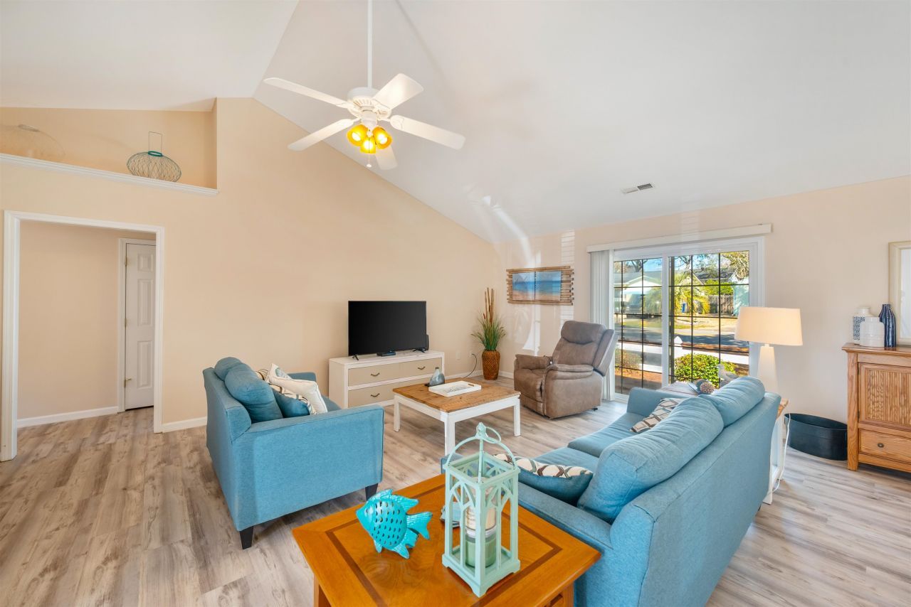 237 Melody Gardens Dr. Photo 15