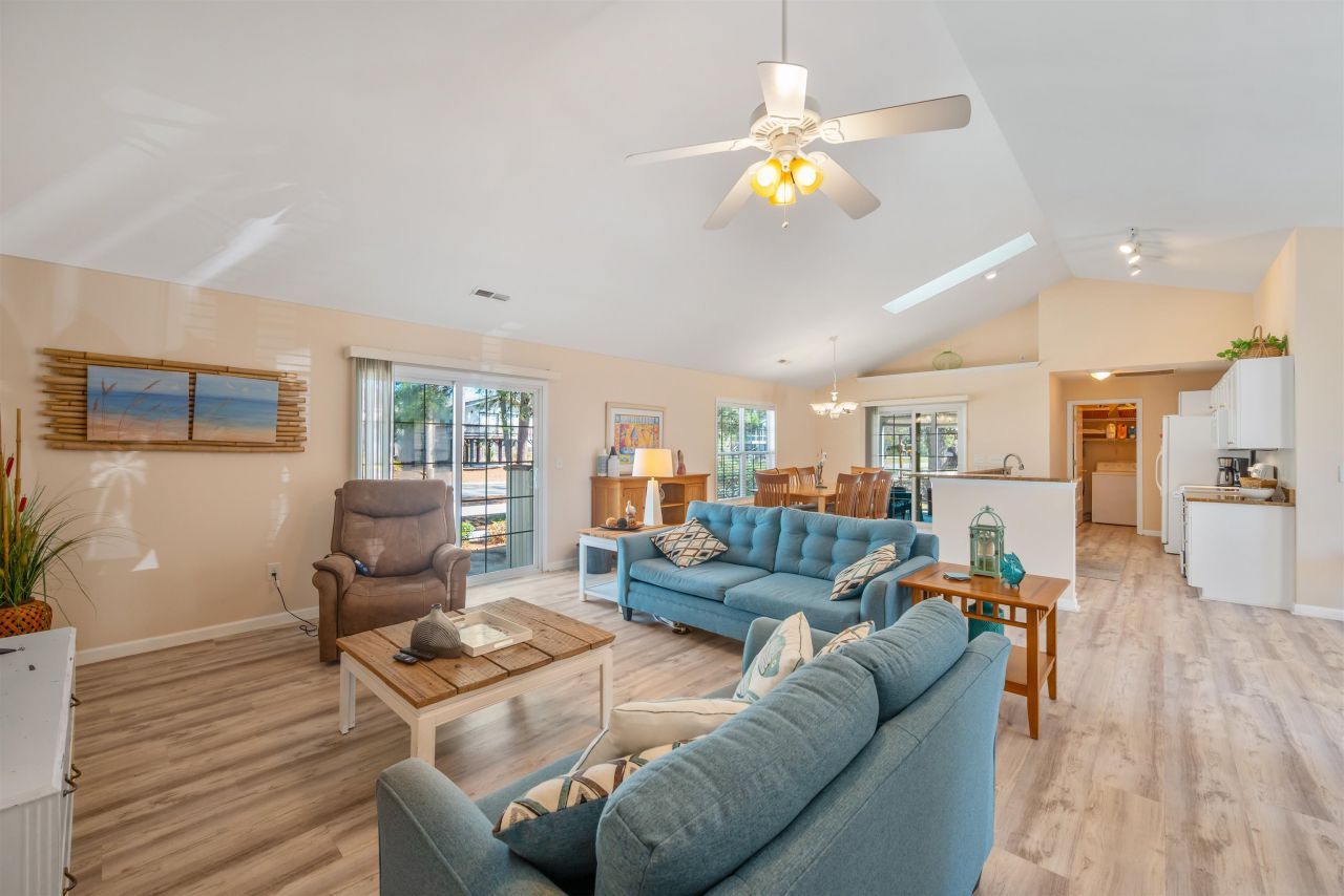 237 Melody Gardens Dr. Photo 18