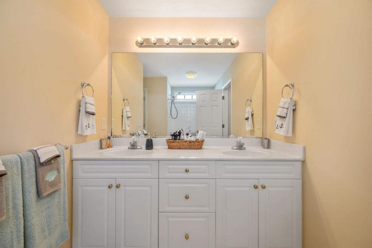 237 Melody Gardens Dr. Photo 29