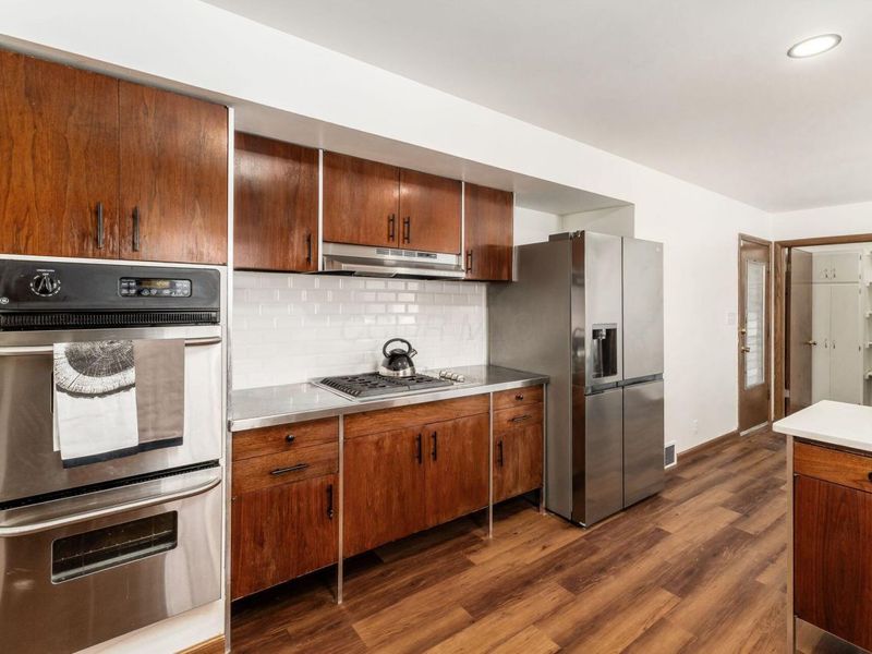 2731 Sonata Drive, Columbus, OH 43209 Photo 12