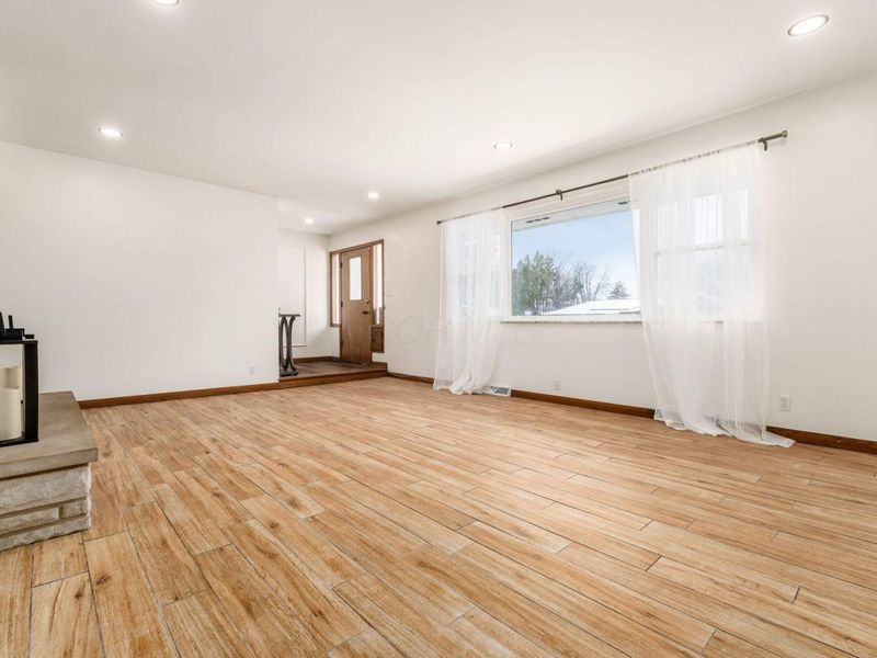 2731 Sonata Drive, Columbus, OH 43209 Photo 5