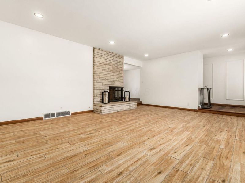 2731 Sonata Drive, Columbus, OH 43209 Photo 6