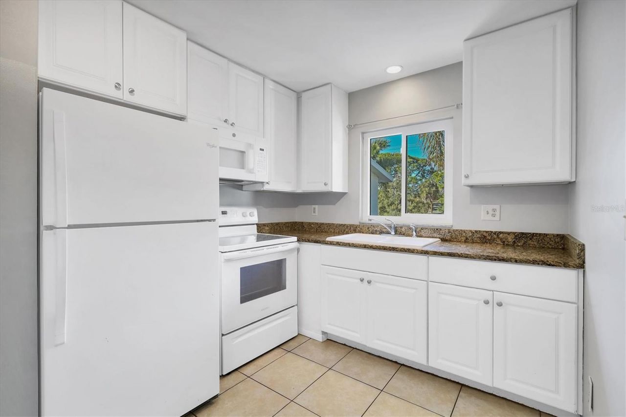 2304 Ringling Boulevard, Unit 207, Sarasota, FL 34237 Photo