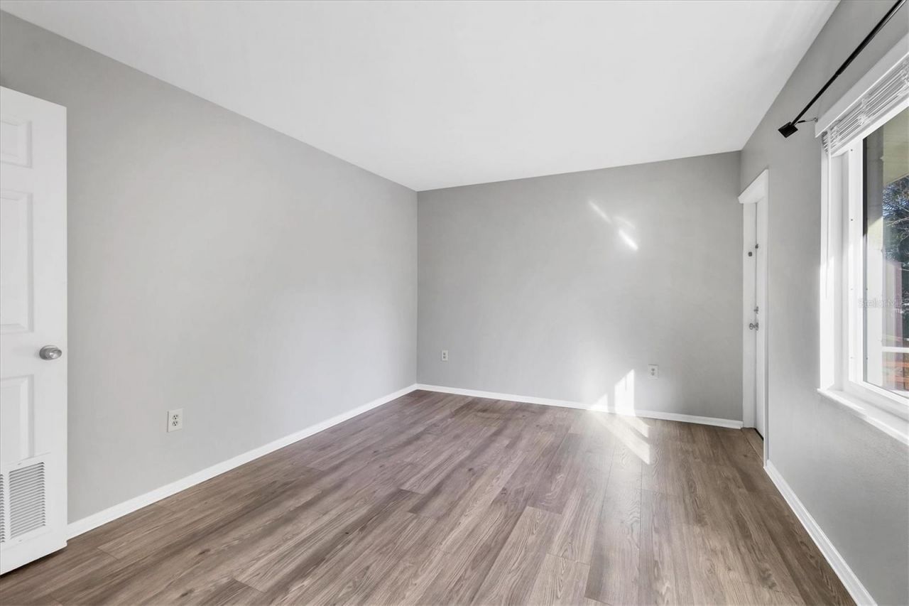 2304 Ringling Boulevard, Unit 207, Sarasota, FL 34237 Photo