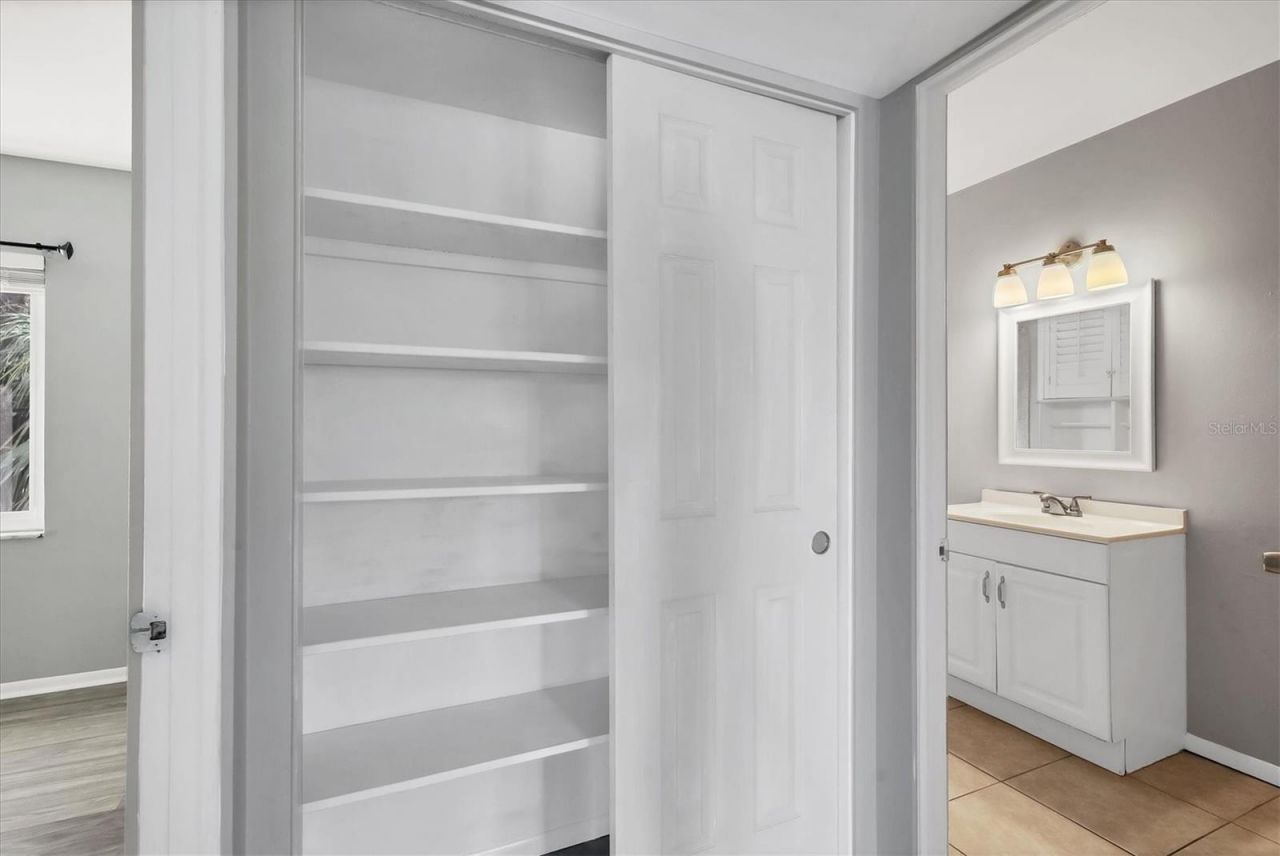 2304 Ringling Boulevard, Unit 207, Sarasota, FL 34237 Photo