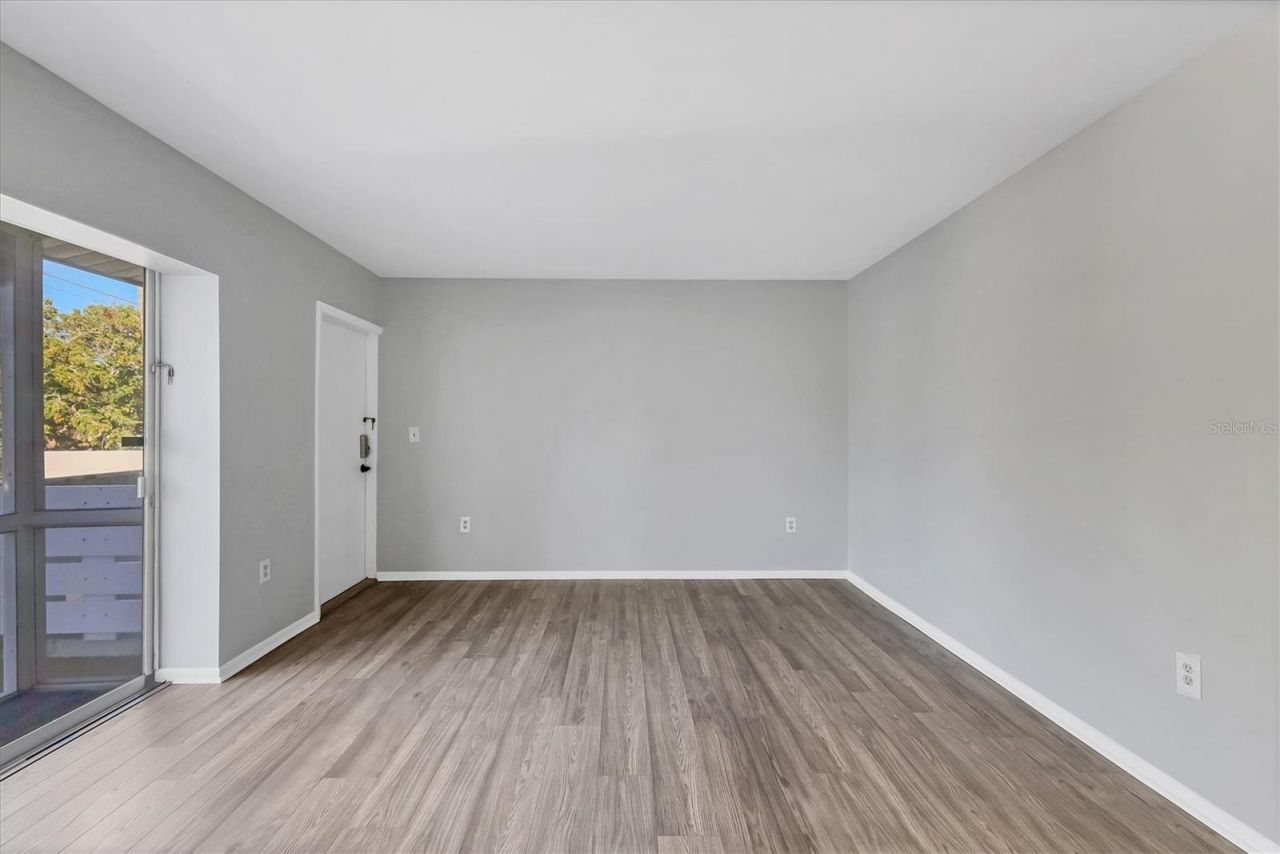 2304 Ringling Boulevard, Unit 207, Sarasota, FL 34237 Photo