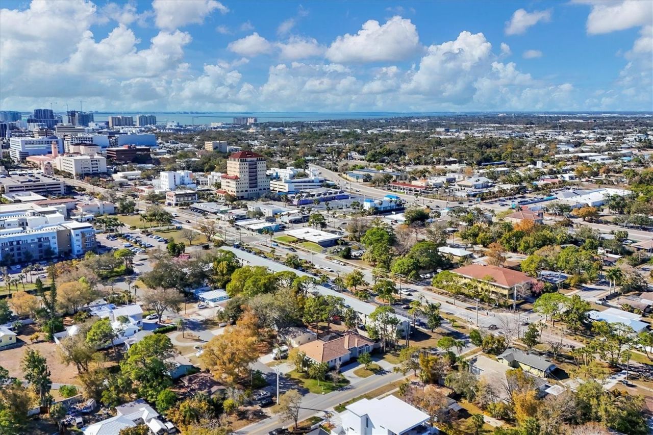 2304 Ringling Boulevard, Unit 207, Sarasota, FL 34237 Photo