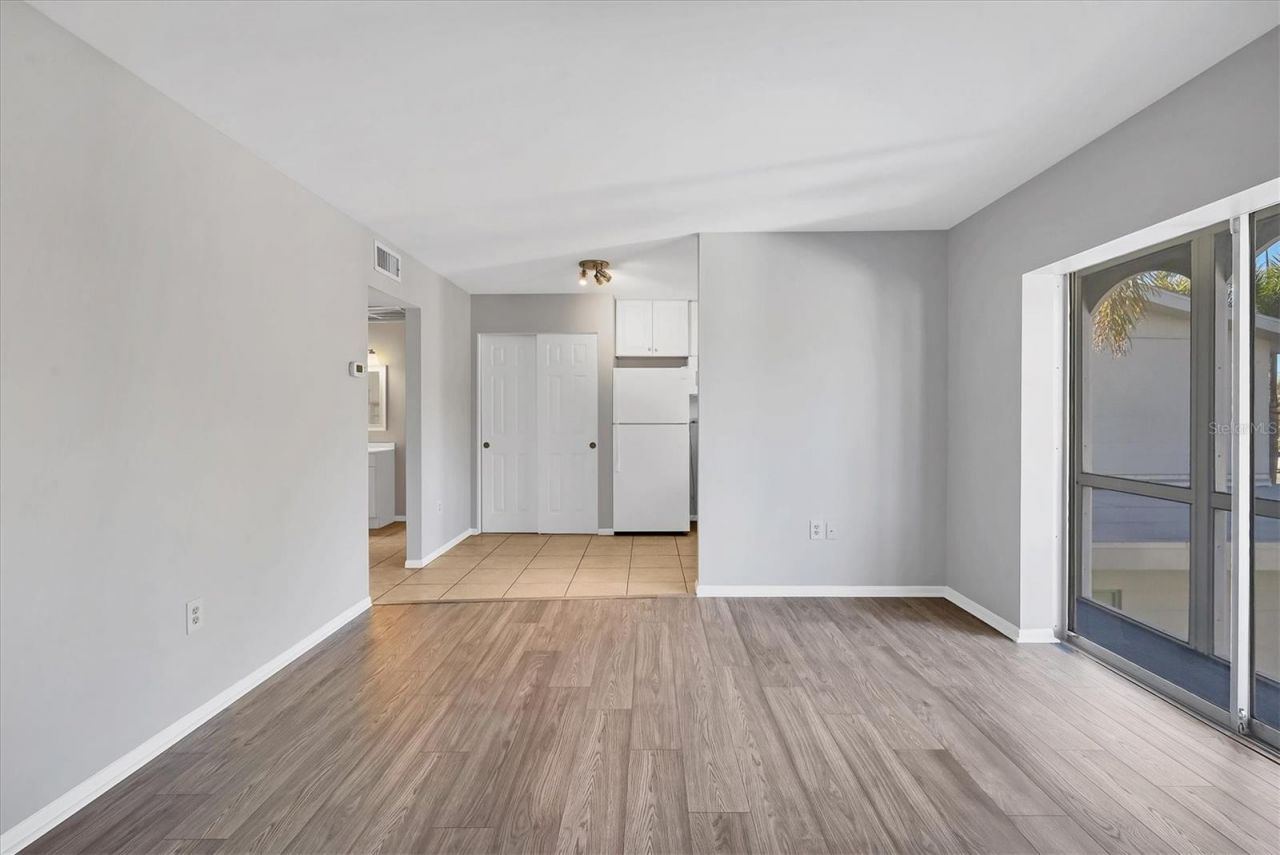 2304 Ringling Boulevard, Unit 207, Sarasota, FL 34237 Photo