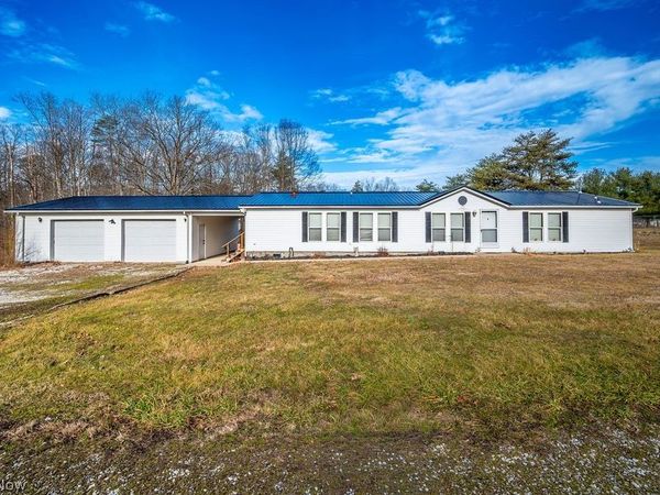 80 Sugar Lane, Mineral Wells, WV 26150