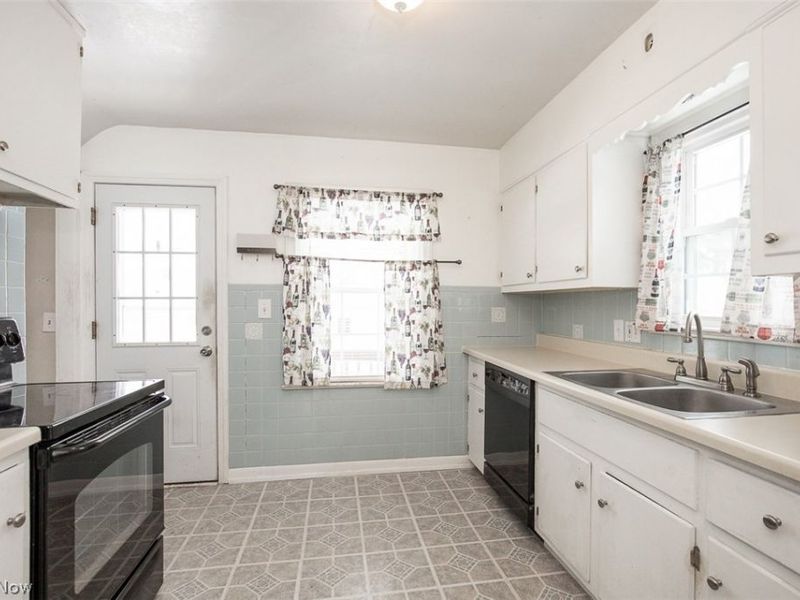 1595 Redwood Avenue, Akron, OH 44301 Photo 10