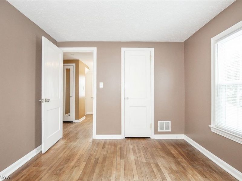 1595 Redwood Avenue, Akron, OH 44301 Photo 13