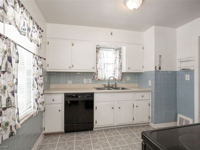 1595 Redwood Avenue, Akron, OH 44301 Photo 8