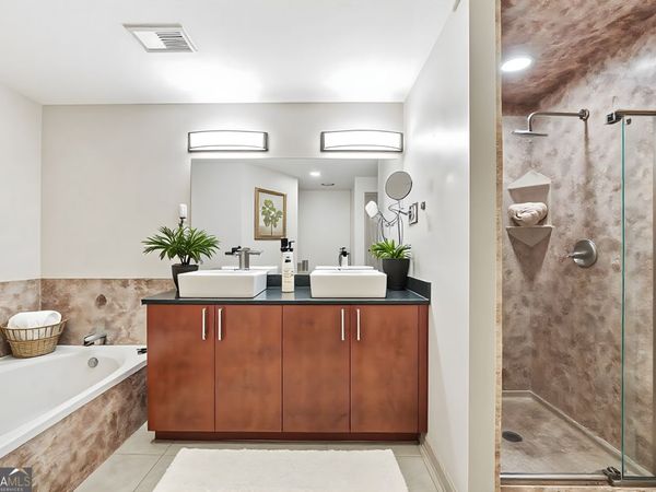 390 17th Street NW, Unit 5037, Atlanta, GA 30363