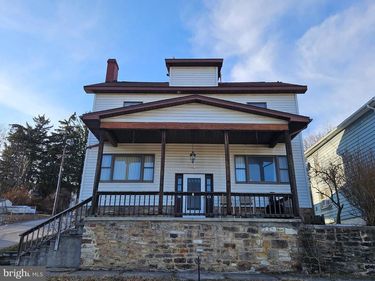 2430 OAK AVENUE, ALTOONA, PA 16601