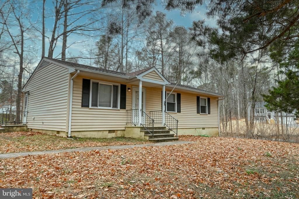 417 Lake Caroline Drive, Ruther Glen, VA 22546 Main Photo