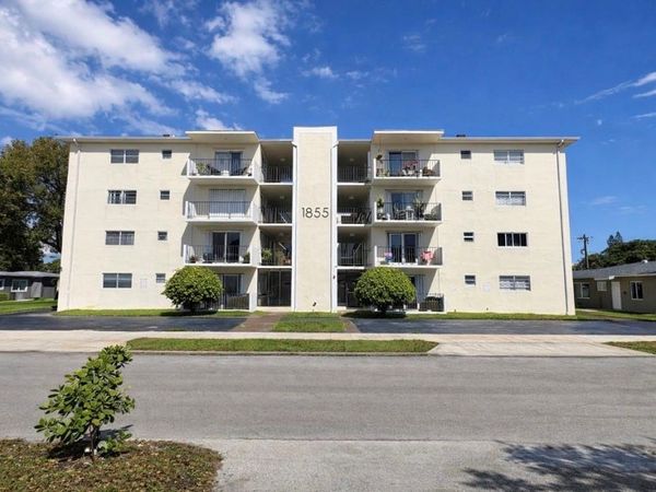 1855 Plunkett St, Unit 307, Hollywood, FL 33020