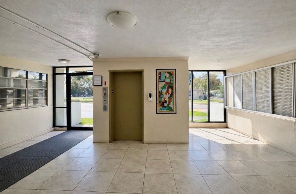 1855 Plunkett Street, Unit 307, Hollywood, FL 33020 Photo