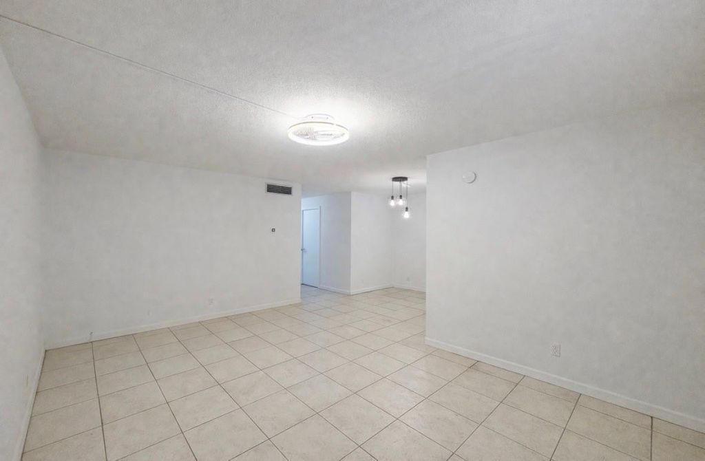 1855 Plunkett Street, Unit 307, Hollywood, FL 33020 Photo