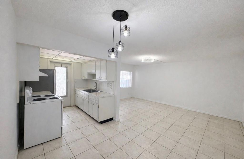 1855 Plunkett Street, Unit 307, Hollywood, FL 33020 Photo