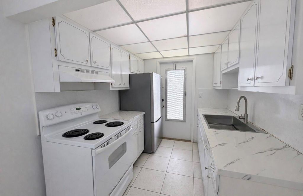 1855 Plunkett Street, Unit 307, Hollywood, FL 33020 Photo