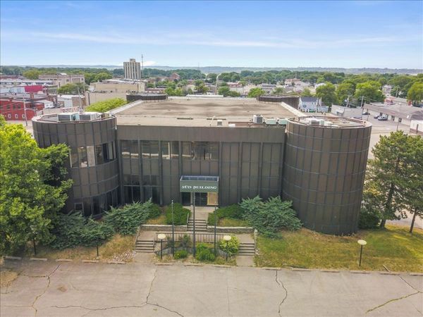 111 N 6th Street, Pekin, IL 61554