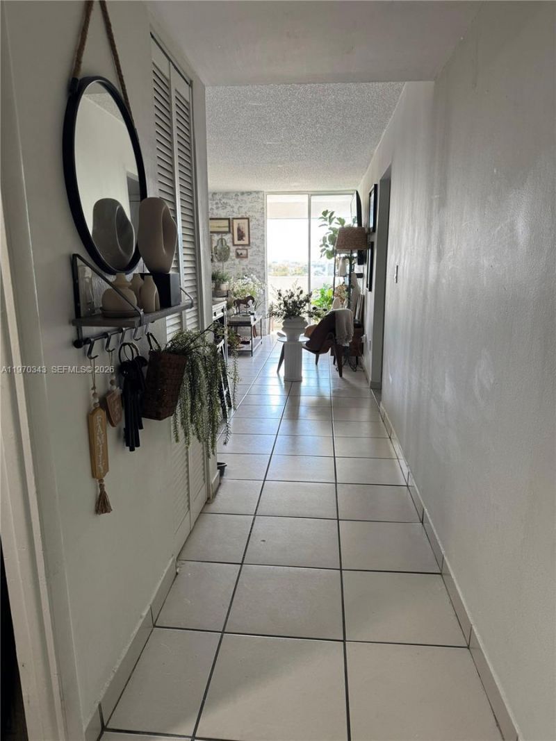 5050 NW 7th St , Unit 604, Miami, FL 33126 Photo