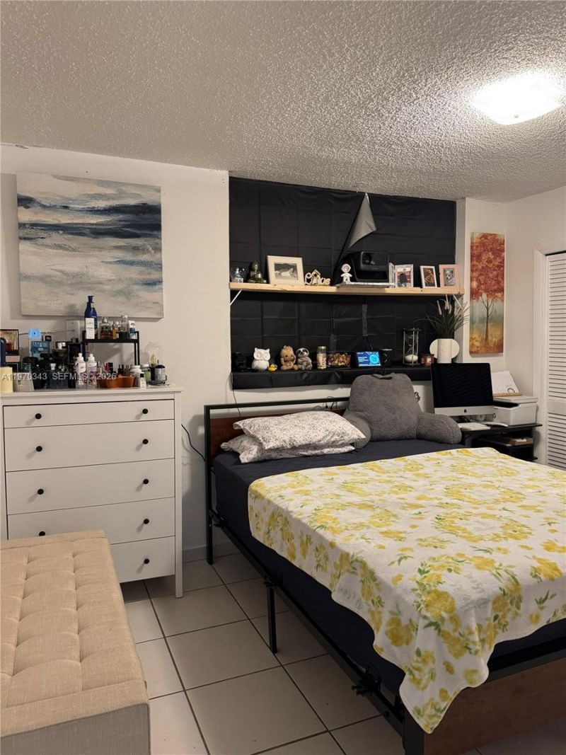 5050 NW 7th St , Unit 604, Miami, FL 33126 Photo