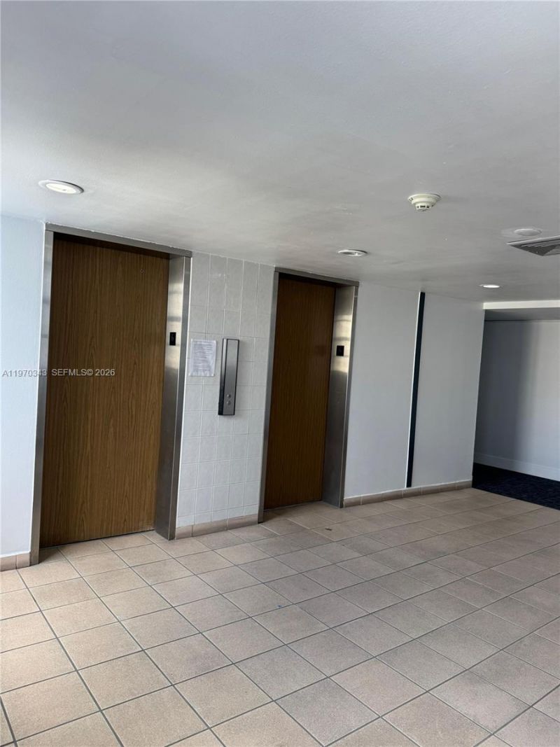 5050 NW 7th St , Unit 604, Miami, FL 33126 Photo