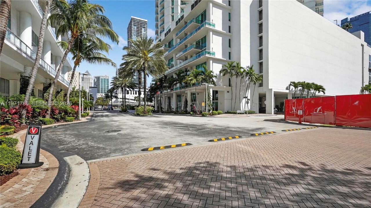350 S Miami Ave , Unit 3108, Miami, FL 33130 Photo