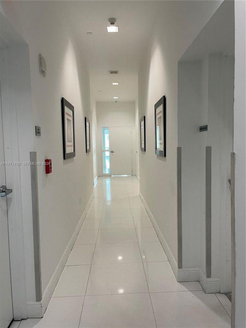 350 S Miami Ave , Unit 3108, Miami, FL 33130 Photo