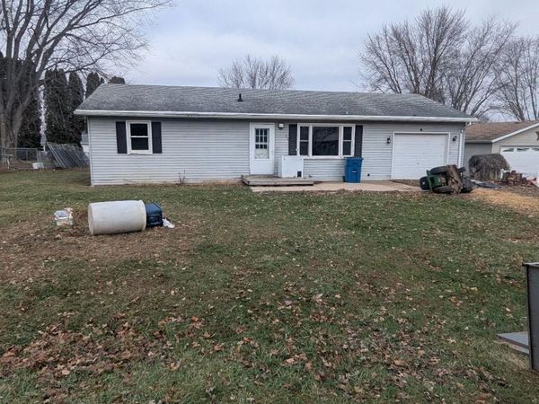 20 Academy Street, GERMAN VALLEY, IL 61039